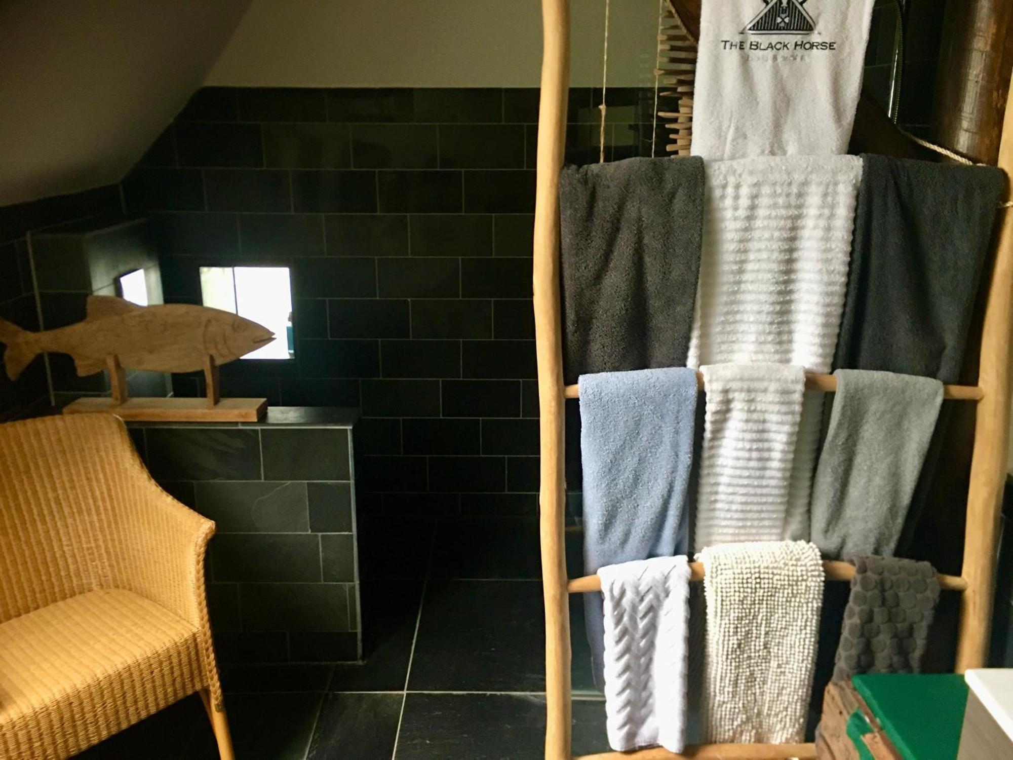 The Black Horse B&B & More Драхтен Номер фото